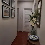 Casa Do Ninho - Entre O Campo E A *