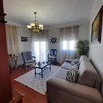 Casa Do Ninho - Entre O Campo E A *