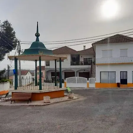 Casa Do Ninho - Entre O Campo E A *