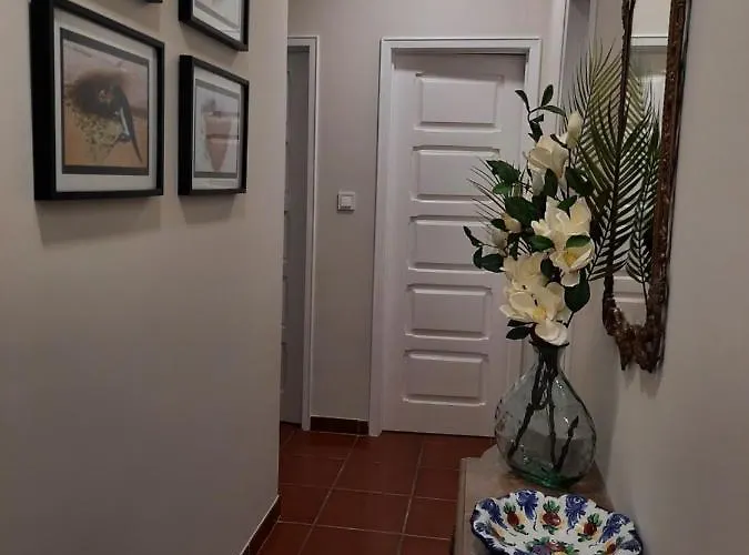 Casa Do Ninho - Entre O Campo E A *