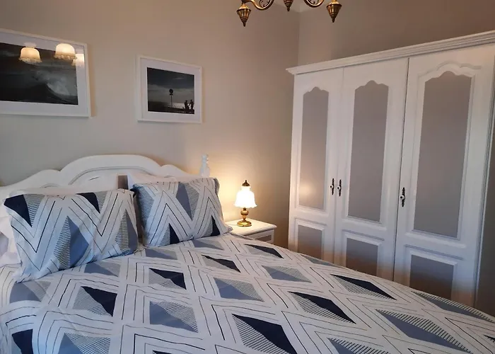 Casa Do Ninho - Entre O Campo E A *